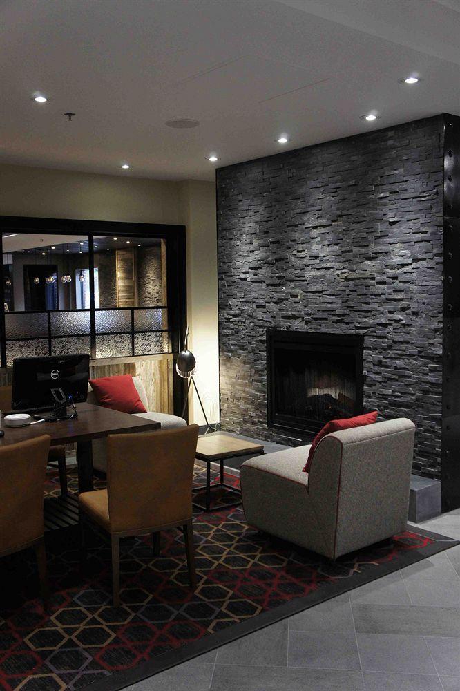 Four Points By Sheraton Edmundston Hotel & Conference Center Bagian luar foto