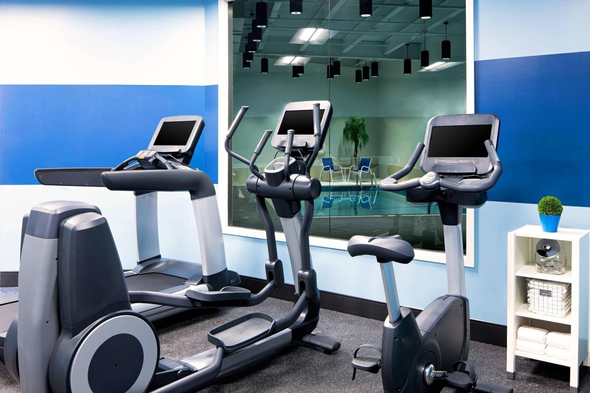 Four Points By Sheraton Edmundston Hotel & Conference Center Bagian luar foto