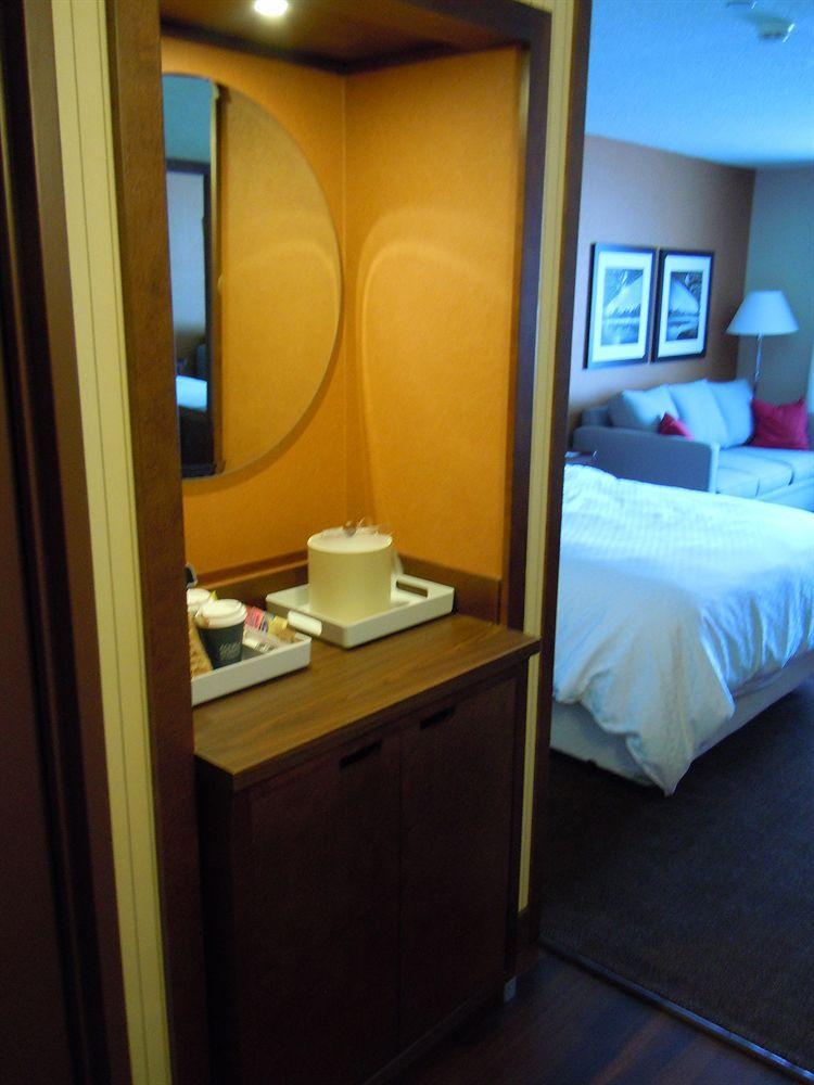 Four Points By Sheraton Edmundston Hotel & Conference Center Bagian luar foto