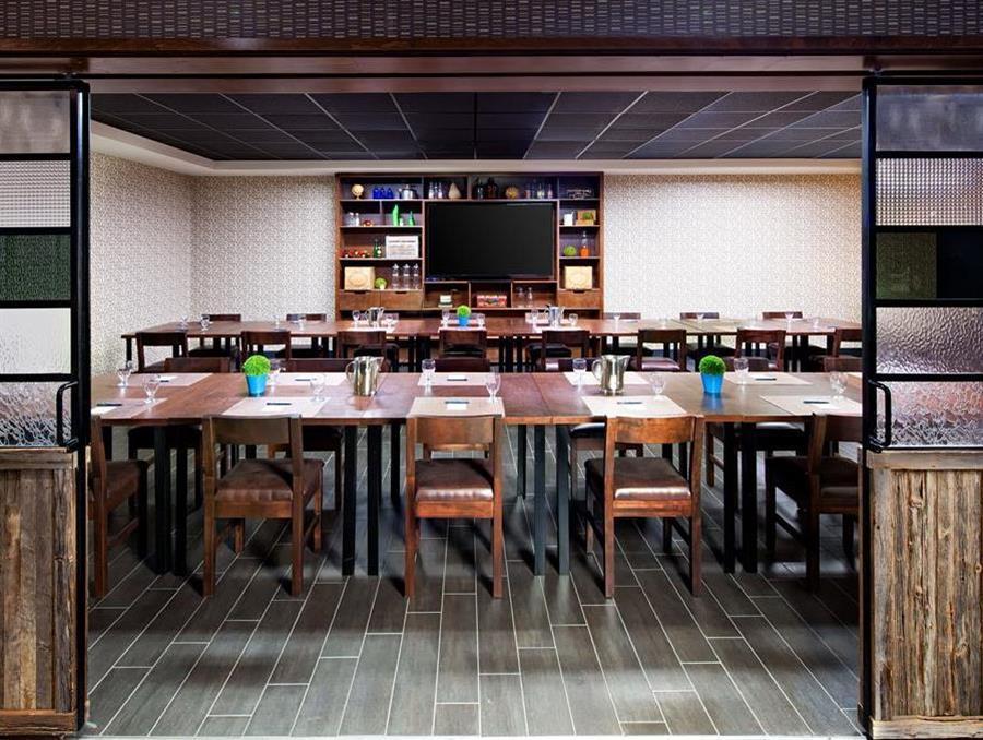 Four Points By Sheraton Edmundston Hotel & Conference Center Bagian luar foto